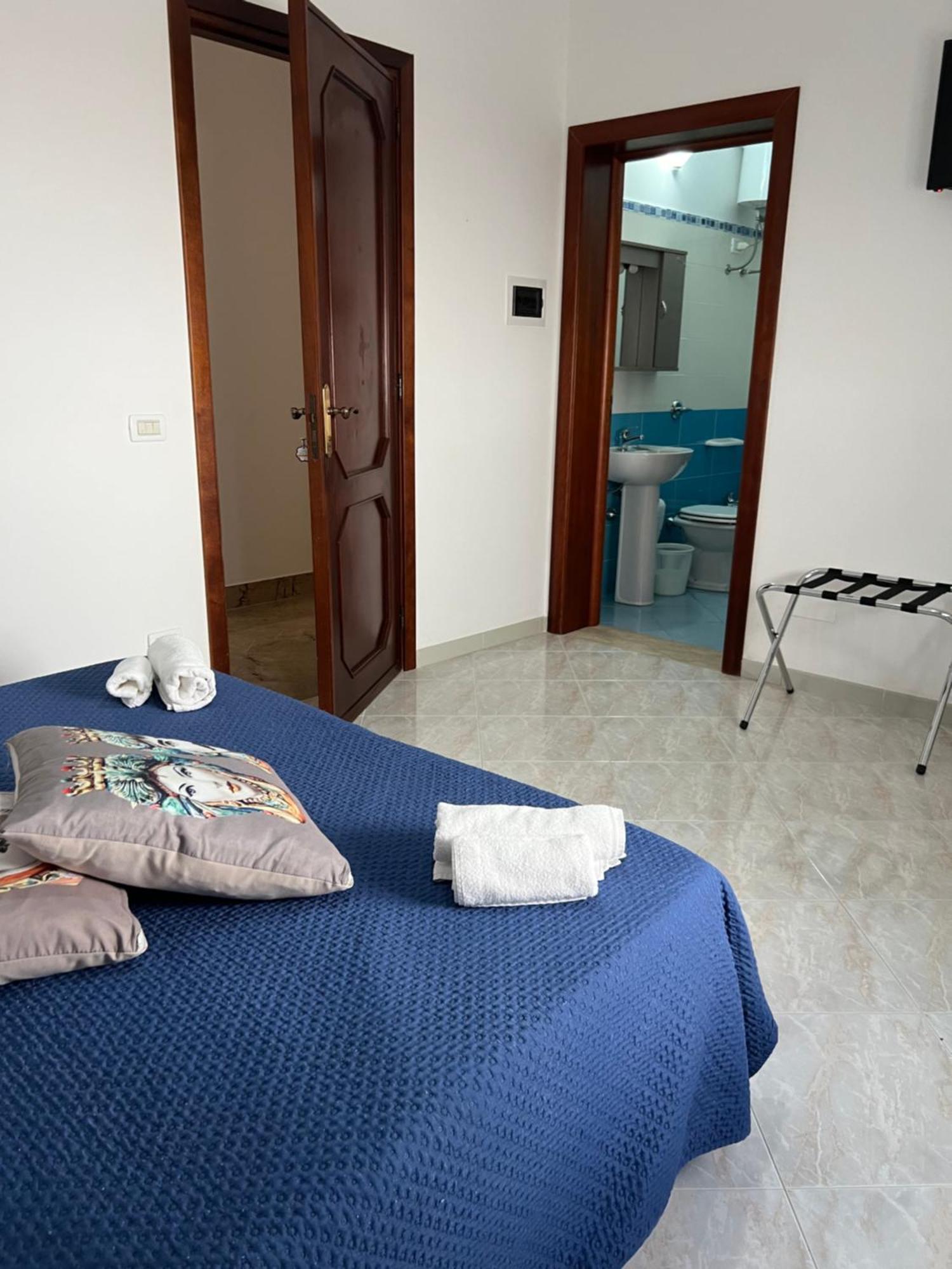 Villa Dolce Vita Rooms Castelluzzo Exterior photo